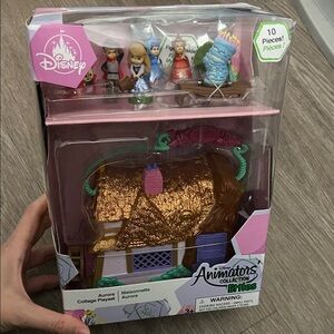 Disney Animator's Collection Littles Aurora Cottage with Gold and Pink